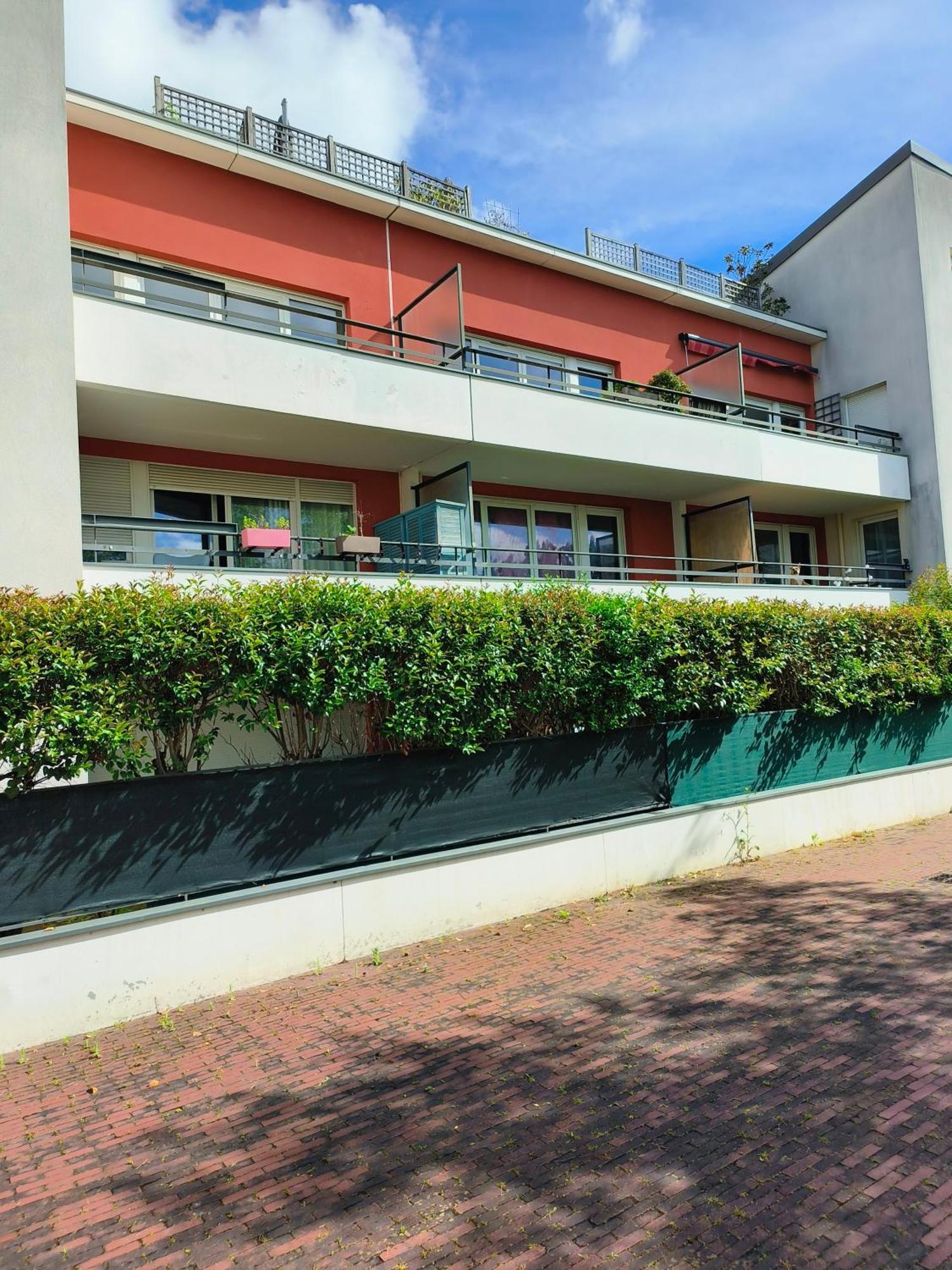Neuf, Calme, 10 Minutes Du Centre De Paris Apartamento Saint-Denis-en-Margeride Exterior foto